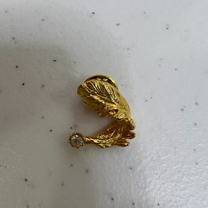 Vintage Gold‎ Tone Pin Curved Feather Leaf Crystal Small Lapel Pin Rhinestone
